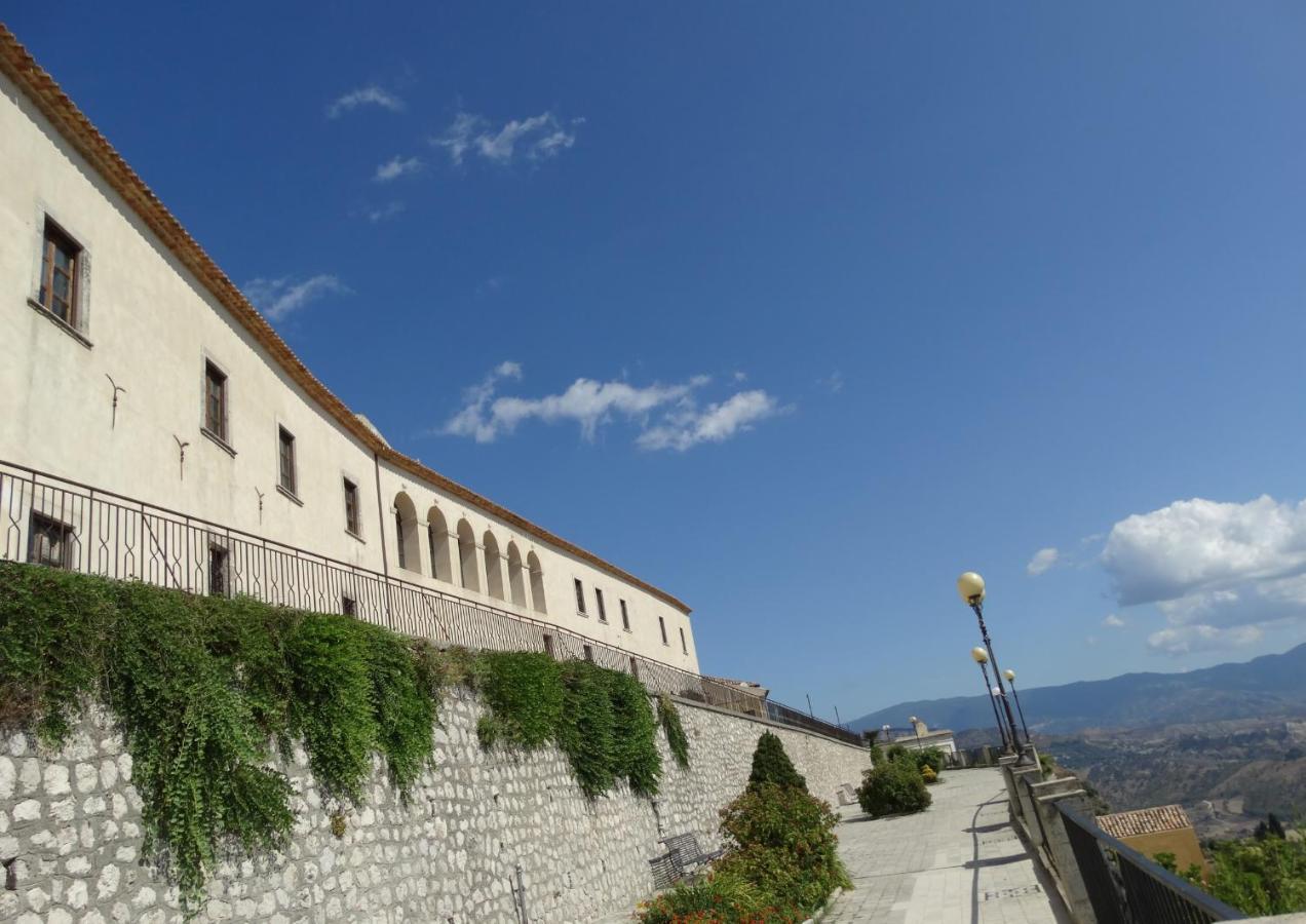 Albergo Palazzo Sant'Anna Gerace Exterior photo